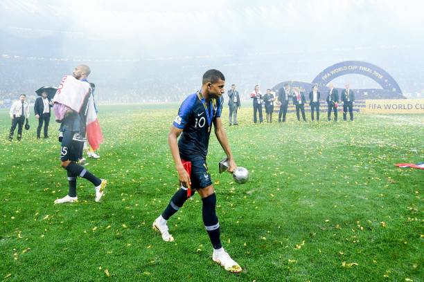 但他在场上 但他在场上