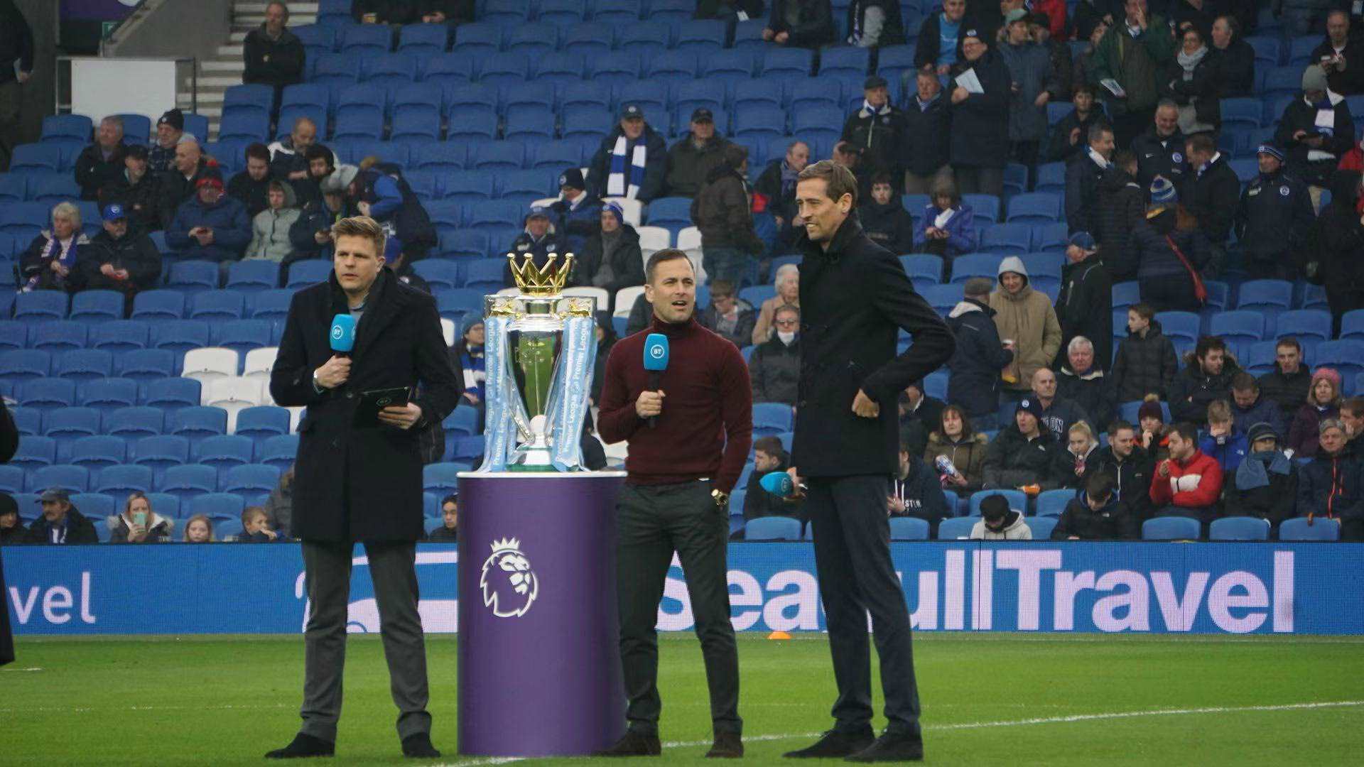 作为首次举 作为首次举